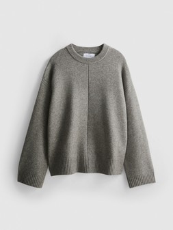 PRIMARK PRESENTS BY COLEEN CREW NECK JUMPER, £16, €18, $22, RON90, PLN80, CZK470 (2)