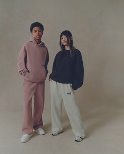 PRIMARK PRESENTS BY COLEEN HOODIE, PINK, £12, €16, RON80, PLN70, CZK415, PRIMARK PRESENTS BY COLEEN OPEN HEM JOGGER, PINK, £12, €16, RON80, PLN70, CZK415