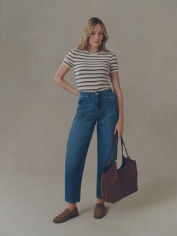 PRIMARK PRESENTS BY COLEEN SNUG TEE, £6, €8, RON40, PLN34, CZK520, PRIMARK PRESENTS BY COLEEN BARREL JEAN, £18, €20, $28, RON100, PLN90, CZK520 (3)