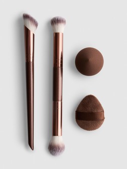 PRIMARK PRO BR DETAILING SET £5.00, €6.00, 100.00 CZK, 190.00 PLN, 30.00 RON 1