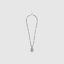 RI Black Long Shell Pendant Necklace £18 2