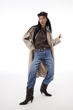 RI Relaxed Straight Jeans £46